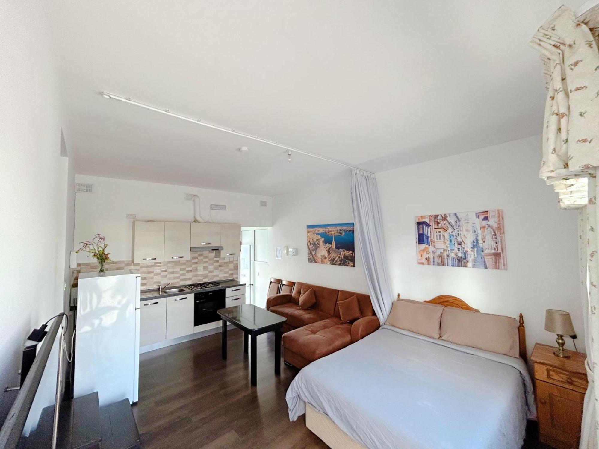 Juliet Housing Hotel Gzira Buitenkant foto