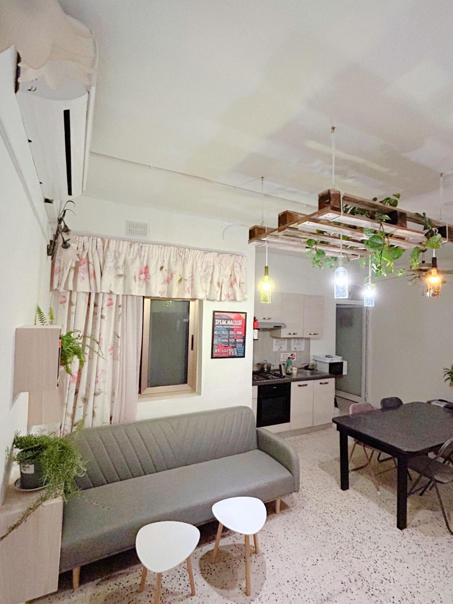 Juliet Housing Hotel Gzira Buitenkant foto